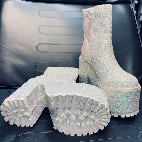 YRU - WHITE KRUSH GLITTER PLATFORM BOOTS - US SIZE 6 -NIB - Picture 7 of 7
